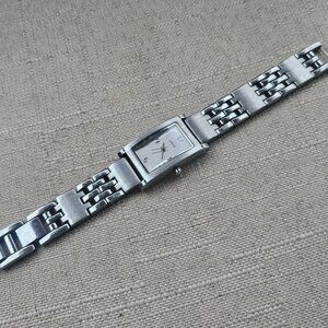 Lorus | Accessories | Vintage Lorus Women Wristwatch Silver Tone Japan ...
